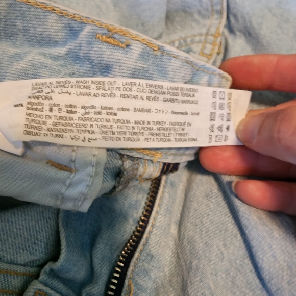 EUC Zara Light Wash Ultra High Rise Mom Jean - Picture 8 of 8
